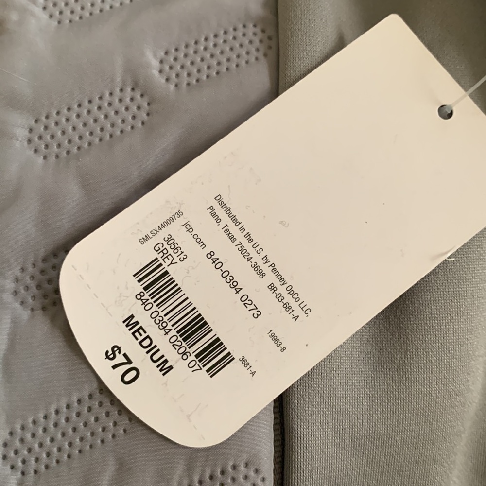 Xersion Women’s Gray Vest - Picture 12 of 12